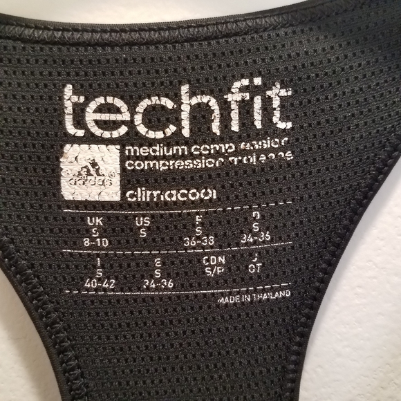 Adidas Sports Bra Girls Size Small 8 10 Black techfit Youth - Picture 5 of 6